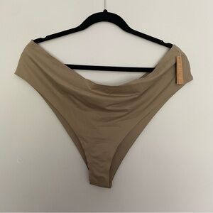 NWT SKIMS Naked Hipster Panty in Desert Size 4X